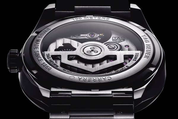 Gent's TAG Heuer Carrera Automatic Watch. The 41mm case and bracelet are stainless steel.TAG Heuer Model Number: WDA2112.BA0043