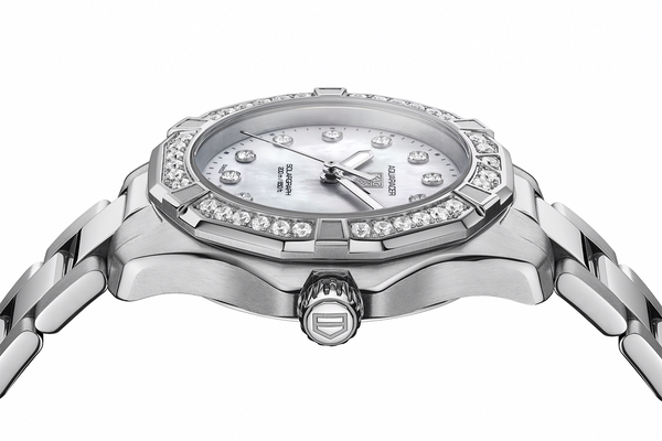 Ladies TAG Heuer Aquaracer Professional 200 Solargraph Watch. model WBP1314.BA0005