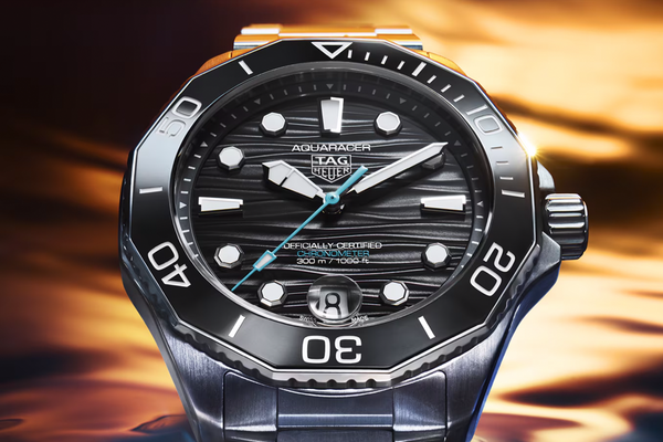 Gent's TAG Heuer Aquaracer Automatic Watch. The 42mm case 
model WBP5110.BA0013