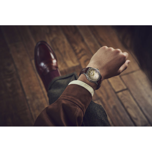 Gents Seiko Presage Classic Automatic Watch. The 40.2mm case and bracelet are stainless steel. The dial is blue with a textured pattern, 24-hour scale sub-dial and circlular shaped movement window. The watch has a curved sapphire crystal glass with a see-through case back and is 100m water resistant. The movement is automatic with a 3-day power reserve.&nbsp;